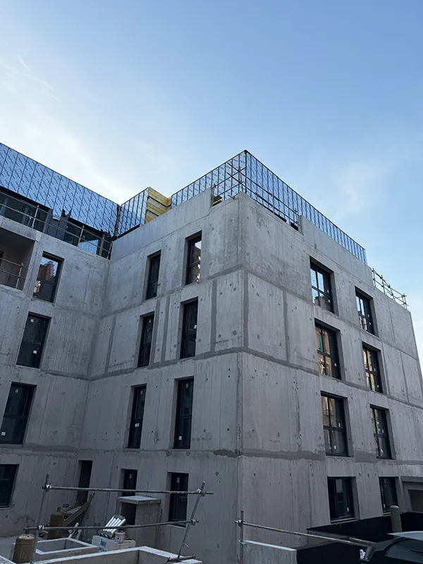 Vue sur plusieurs étages du chantier en cours "Le Melville" à Rouen