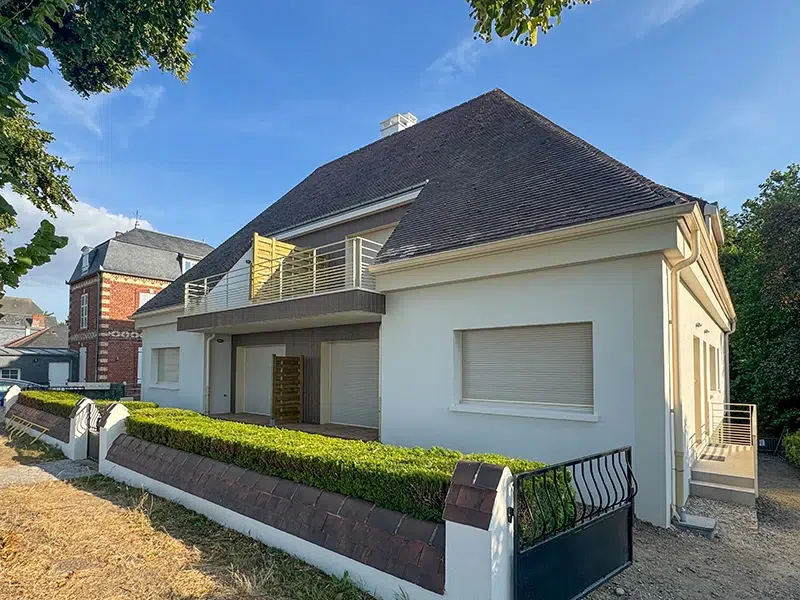 Façade de l’opération Villa Diana réhabilitée à Saint-Valery-sur-Somme